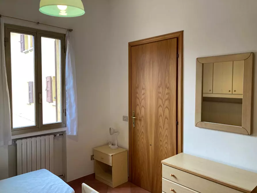 Immagine 27 di Trilocale in affitto  a Bologna