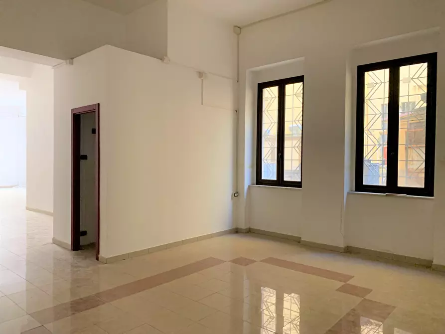 Immagine 4 di Locale commerciale in affitto  a Catanzaro