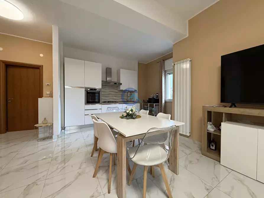 Immagine 2 di Trilocale in vendita  in via della resistenza a Catanzaro