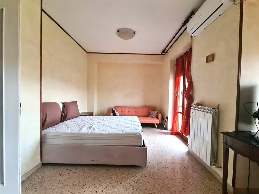 Immagine 7 di Stanza singola in affitto  a Catanzaro