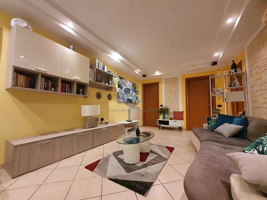 Immagine 2 di Trilocale in affitto  in Viale Fiume Mesima 39 a Catanzaro