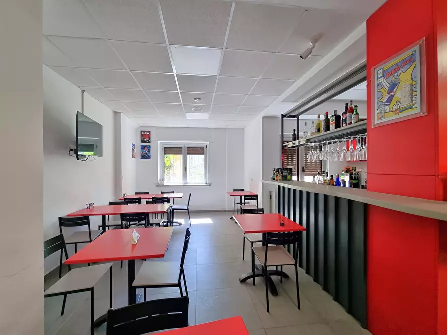 Immagine 11 di Pizzeria / Pub in affitto  in Via A. De Gasperi 14 a Catanzaro