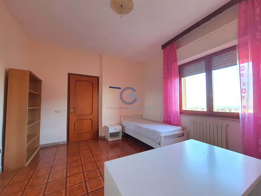 Immagine 10 di Stanza singola in affitto  a Catanzaro