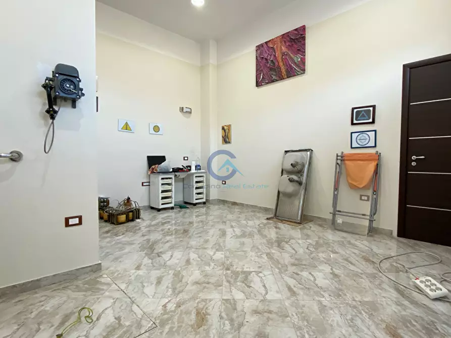 Immagine 6 di Magazzino in affitto  a Catanzaro