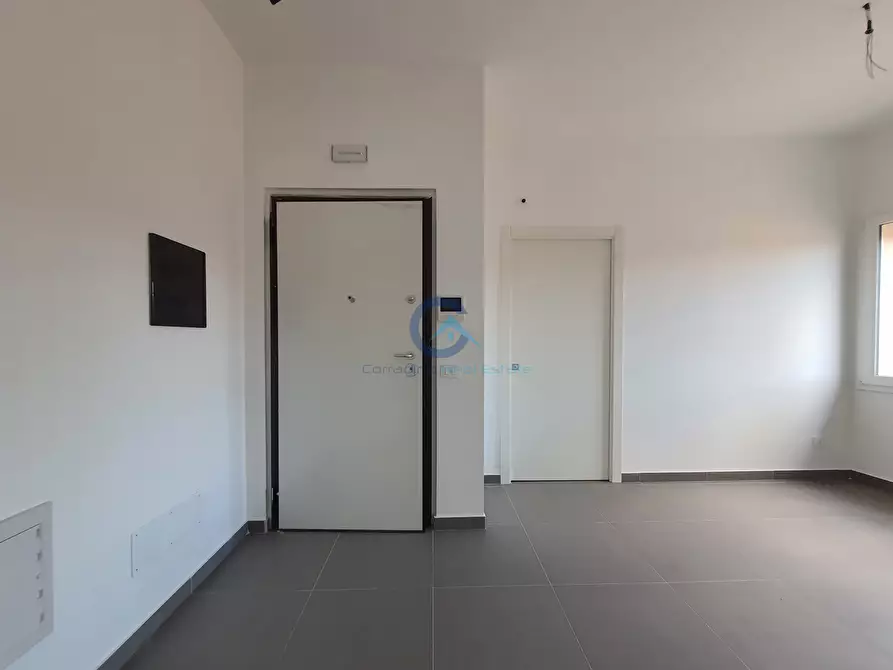 Immagine 10 di Ufficio in affitto  a Catanzaro
