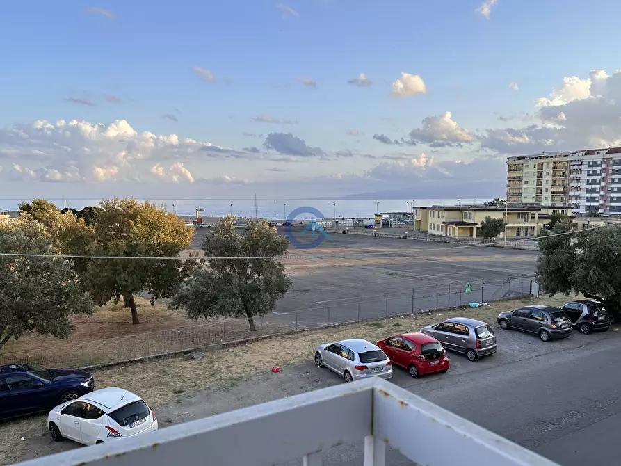 Immagine 1 di Pentalocale in affitto  a Catanzaro