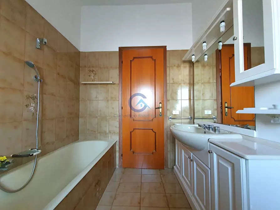 Immagine 12 di Stanza singola in affitto  a Catanzaro