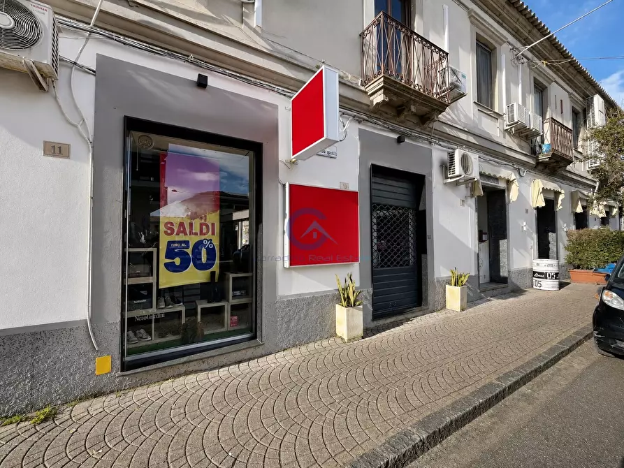 Immagine 8 di Locale commerciale in affitto  in Via Tommaso Gullì 9 a Catanzaro