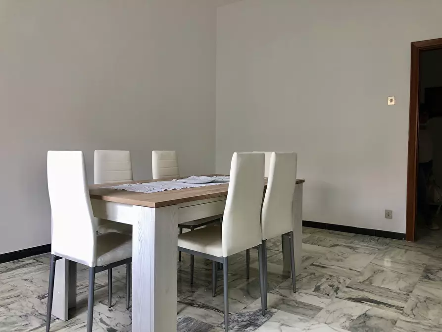 Immagine 5 di Stanza singola in affitto  a Catanzaro