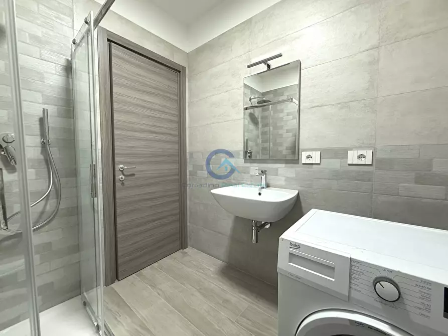 Immagine 9 di Trilocale in affitto  a Catanzaro