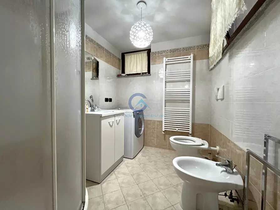 Immagine 14 di Casa bifamiliare in vendita  in Via delle Rose 17 a Soverato