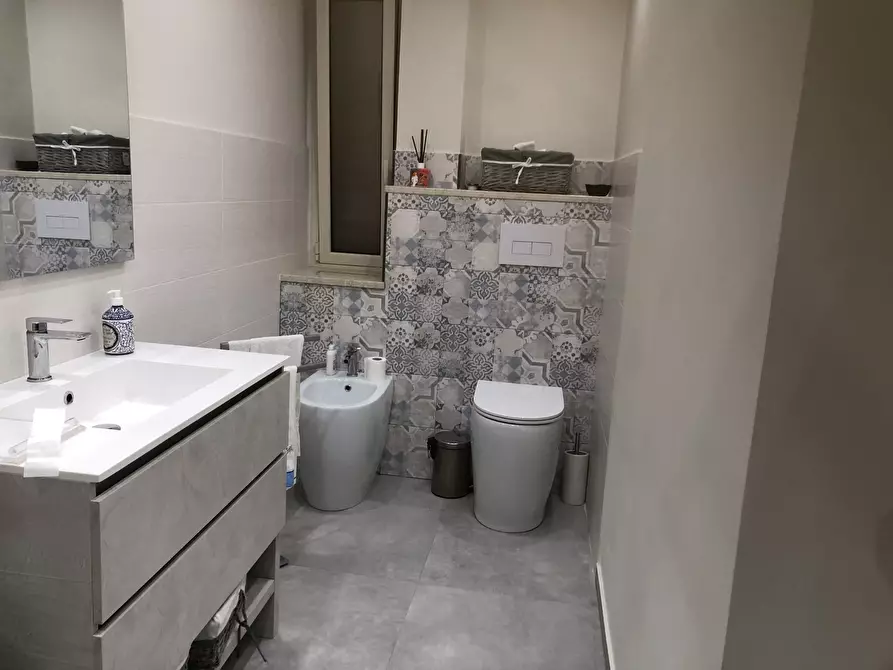 Immagine 13 di Pentalocale in vendita  in V.LE SANTA PANAGIA a Siracusa