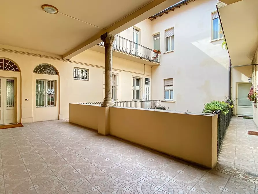 Immagine 1 di Bilocale in affitto  in Via Moretto 65 a Brescia