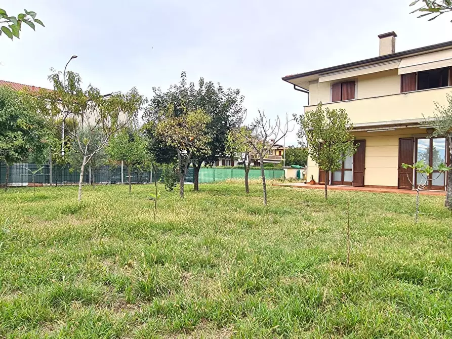 Immagine 17 di Trilocale in vendita  in Via Giuseppe di Vittorio 49 a Borgosatollo