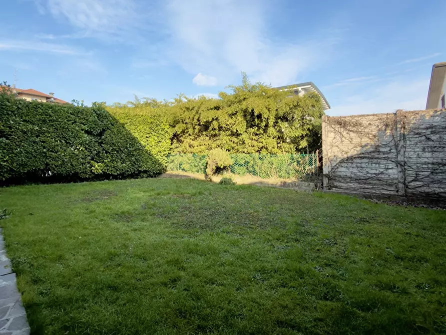 Immagine 5 di Villetta a schiera in vendita  a San Zeno Naviglio