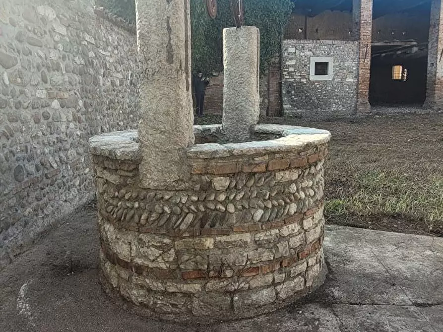 Immagine 9 di Rustico / casale in vendita  in Via Santissima 27 a Borgosatollo