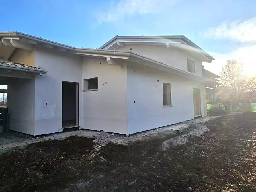 Immagine 4 di Villa in vendita  a Nuvolera