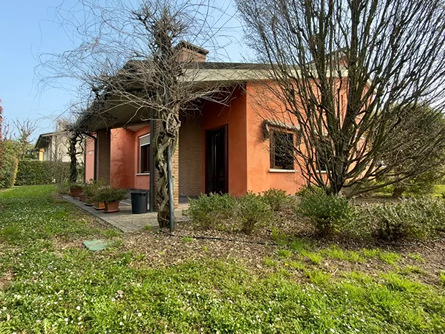 Immagine 6 di Casa indipendente in vendita  in Via Volta Traversa . II 1 a San Zeno Naviglio