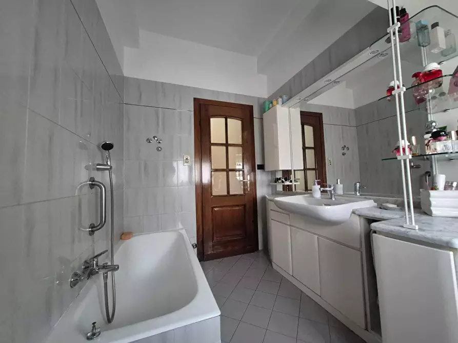 Immagine 12 di Trilocale in vendita  in Via Monte Baldo 8 a Brescia