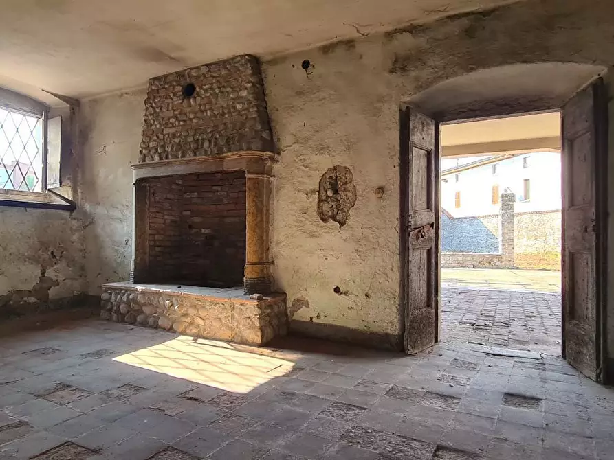 Immagine 7 di Rustico / casale in vendita  in Via Santissima 27 a Borgosatollo