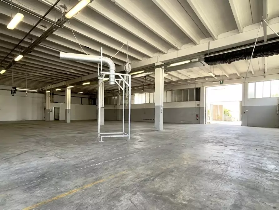 Immagine 5 di Attività artigianale in vendita  in SP23 80A a Montirone
