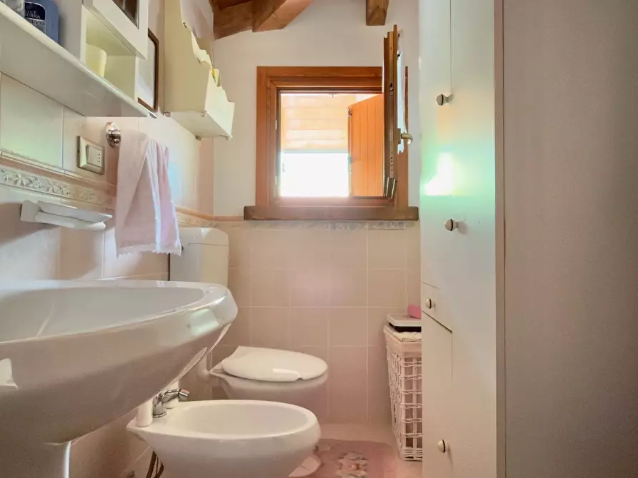 Immagine 13 di Porzione di casa in vendita  in Via Navono 1 a Pertica Alta