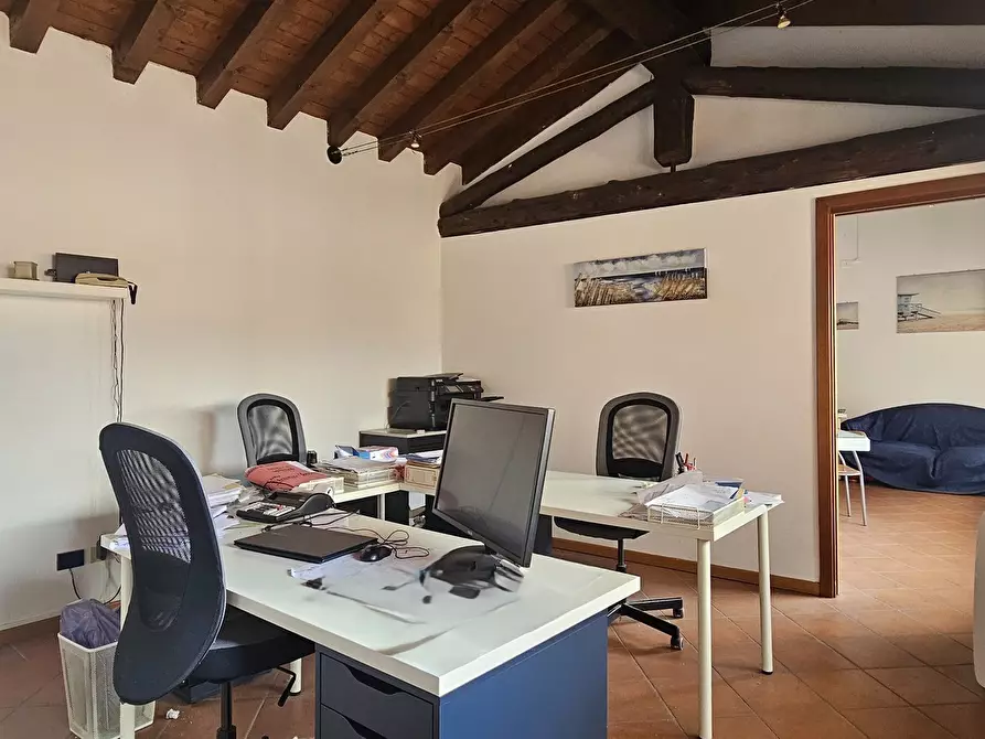 Immagine 4 di Ufficio in vendita  in Via IV Novembre a Borgosatollo