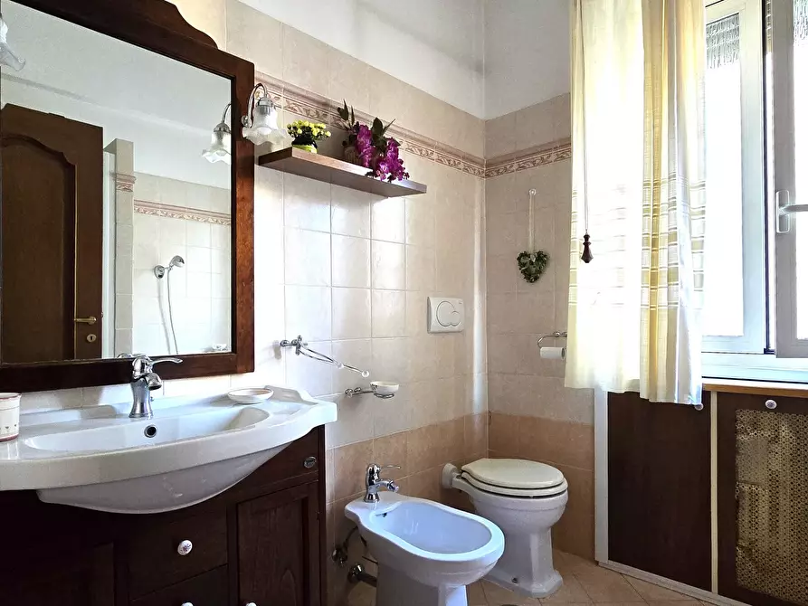 Immagine 18 di Bilocale in vendita  in Via Val Savio 8 a Roma