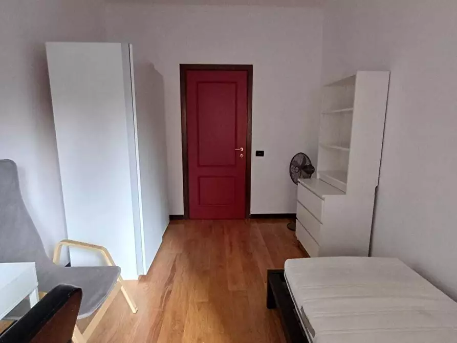 Immagine 2 di Stanza singola in affitto  in Lungotevere Dante 310 a Roma