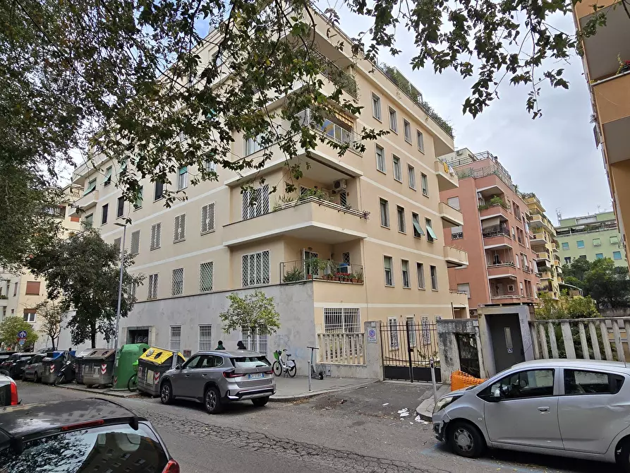 Immagine 22 di Quadrilocale in affitto  in Via Rodolfo LancianiVia Rodolfo lanciani 8 a Roma