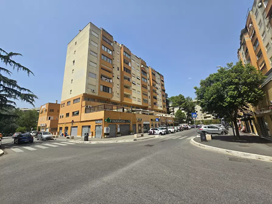 Immagine 17 di Stanza singola in affitto  in Viale Lina Cavalieri 103 a Roma