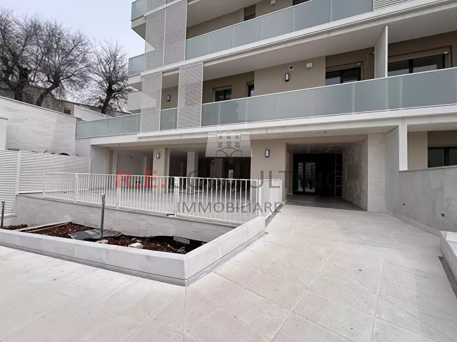 Immagine 1 di Attività commerciale in vendita  in Via Giuseppe Toniolo 4P a Martina Franca