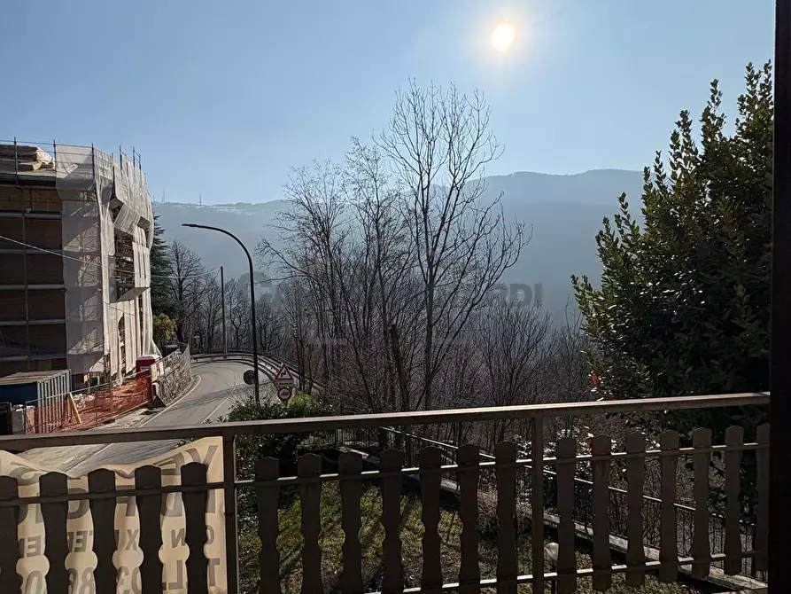 Immagine 6 di Trilocale in vendita  in Via Santa Geltrude Comensoli a Rota D'imagna