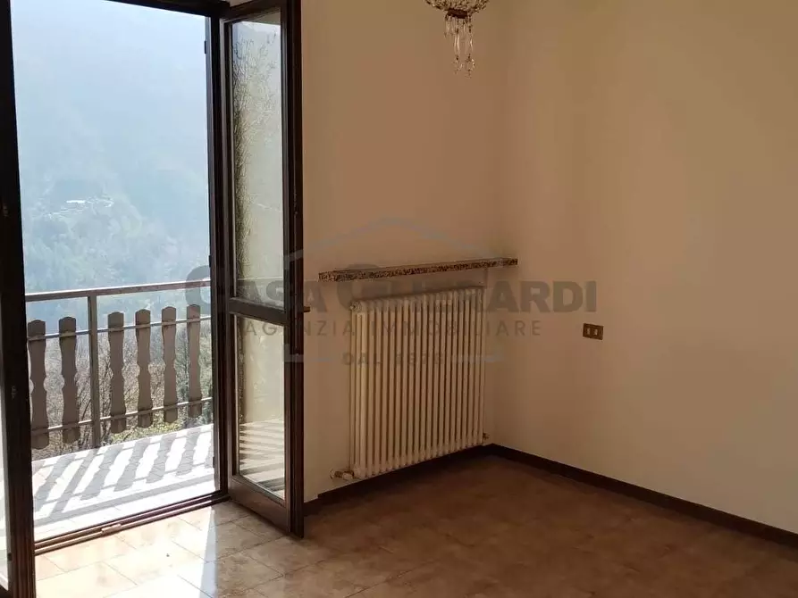 Immagine 15 di Trilocale in affitto  in Via Santa Geltrude Comensoli a Rota D'imagna