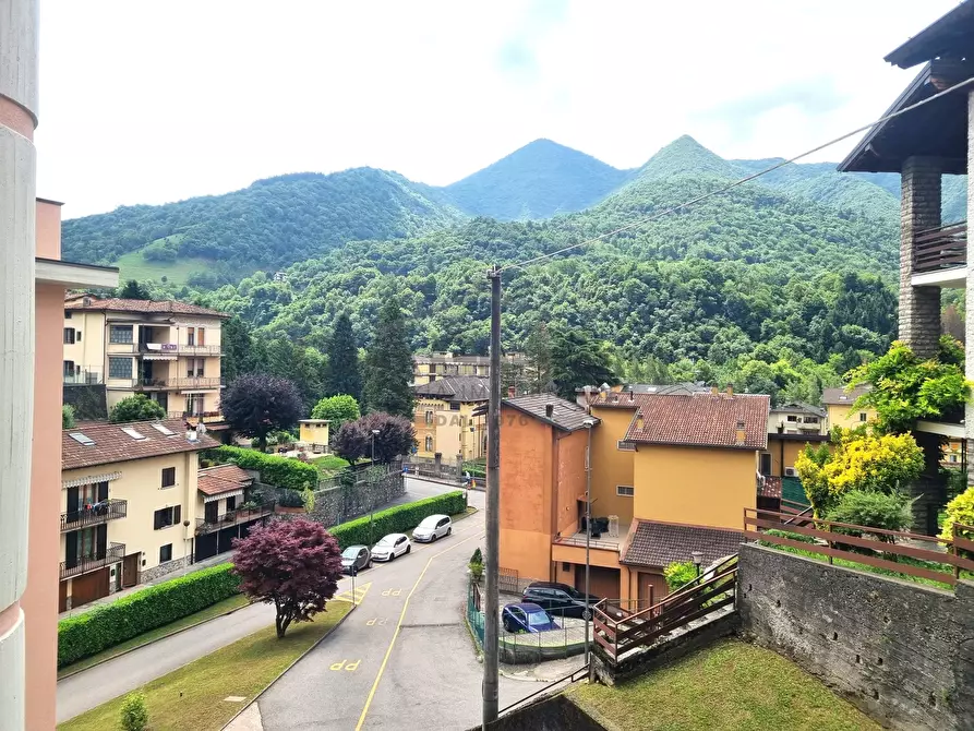 Immagine 24 di Quadrilocale in vendita  in Via al Quadrel 18 18 a Zogno