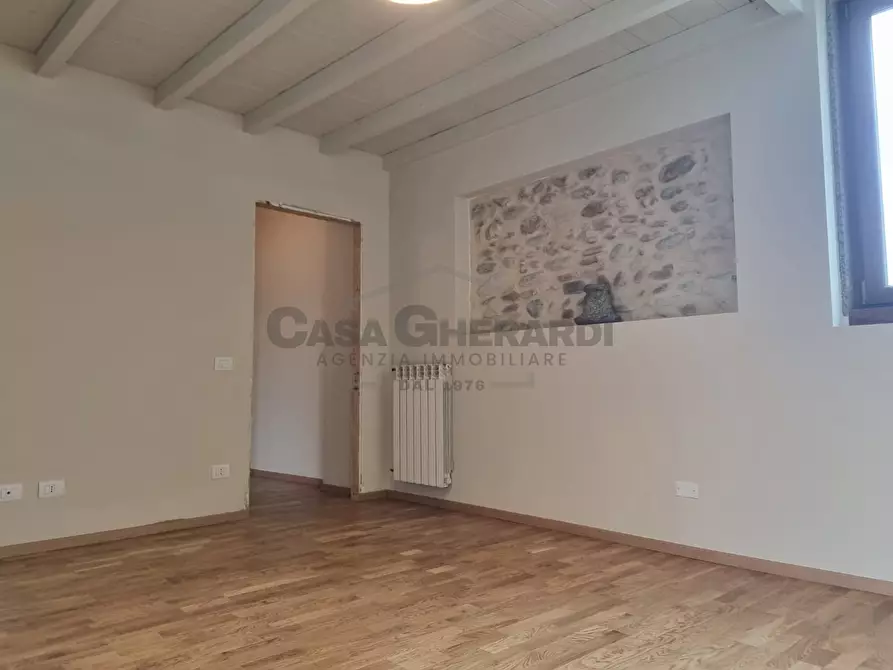 Immagine 38 di Bilocale in vendita  a Paladina