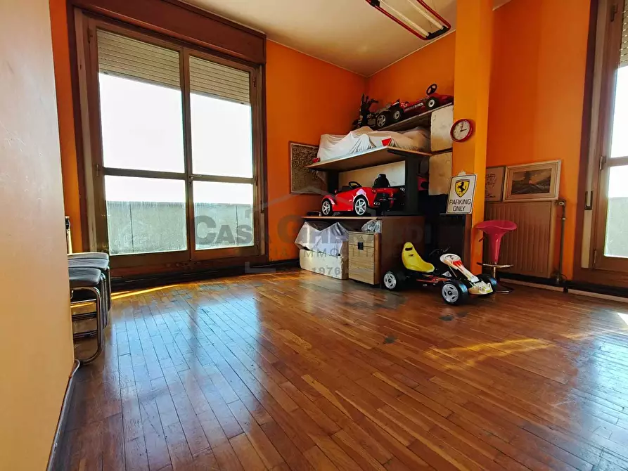 Immagine 15 di Attico in vendita  in Via Roma 80 a Ponte San Pietro