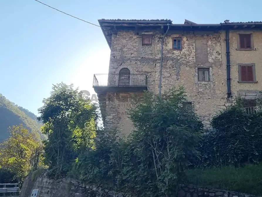 Immagine 7 di Rustico / casale in vendita  a Val Brembilla