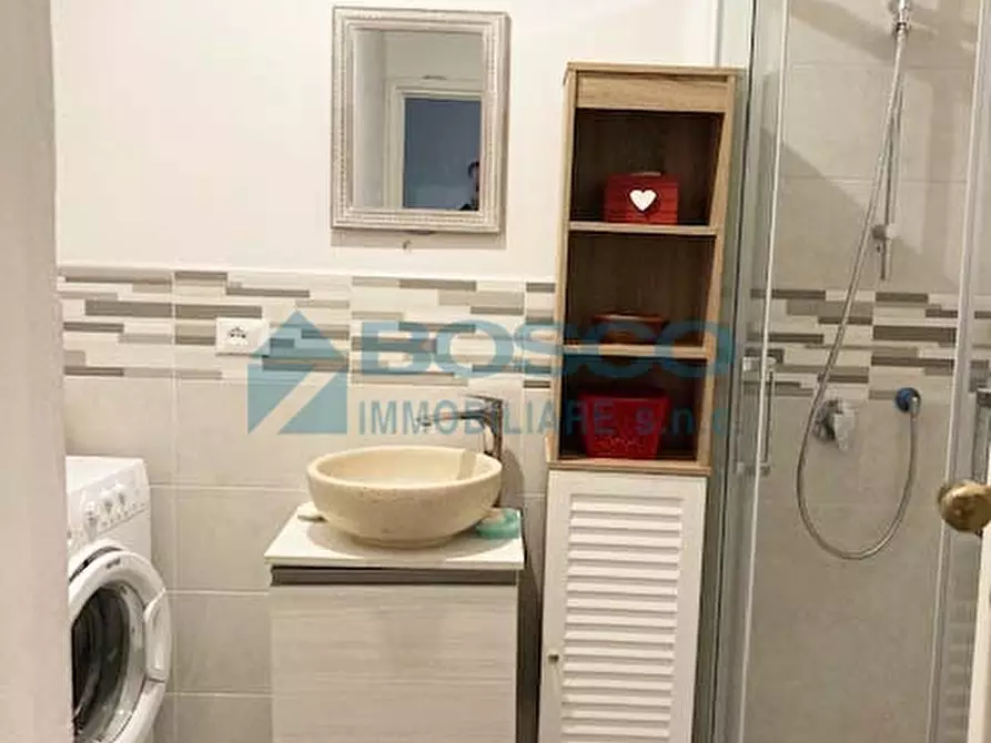 Immagine 19 di Pentalocale in vendita  in Viale Mazzini a La Spezia