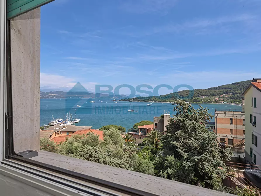 Immagine 32 di Trilocale in vendita  in Viottolo della Martina 5 a Portovenere