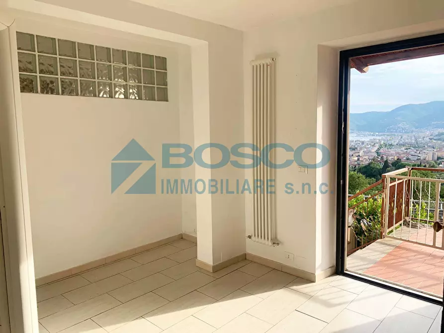 Immagine 15 di Pentalocale in vendita  in Borgo Mitiliano 6 a Vezzano Ligure