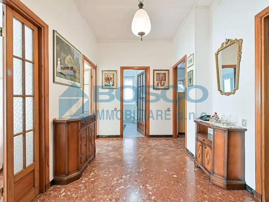 Immagine 3 di Pentalocale in vendita  in Via di Birano a La Spezia