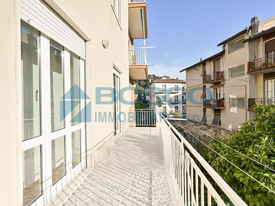 Immagine 5 di Pentalocale in vendita  in Via di Birano a La Spezia