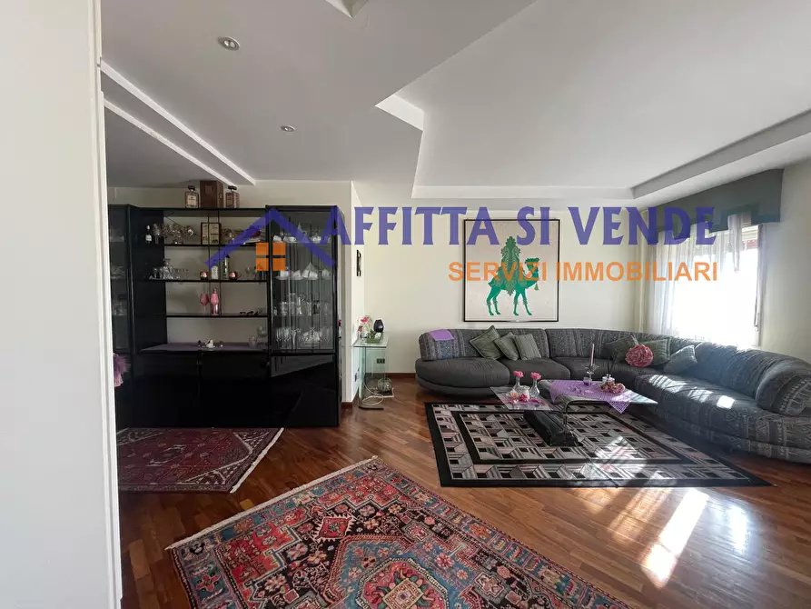 Immagine 33 di Quadrilocale in vendita  in Via Salvatore Nanna a Siracusa