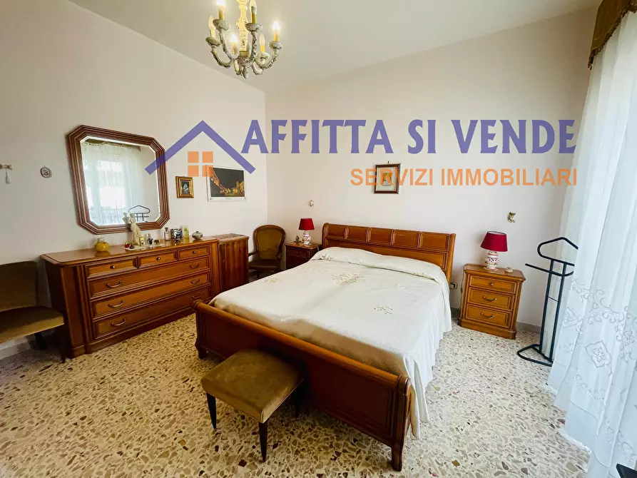 Immagine 21 di Pentalocale in vendita  in Via Filisto 36 a Siracusa