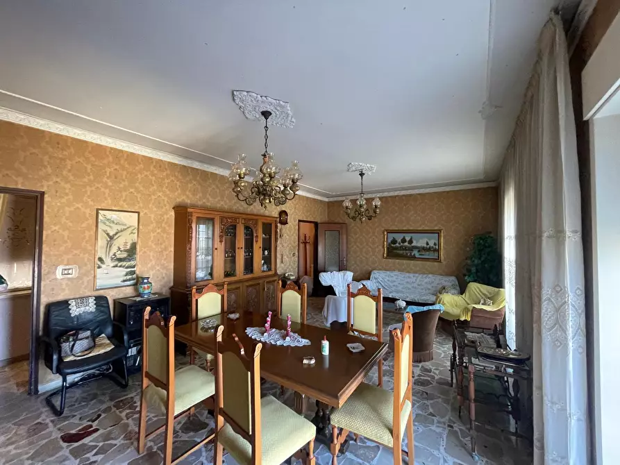 Immagine 1 di Pentalocale in vendita  in Viale dei Comuni 75 a Siracusa