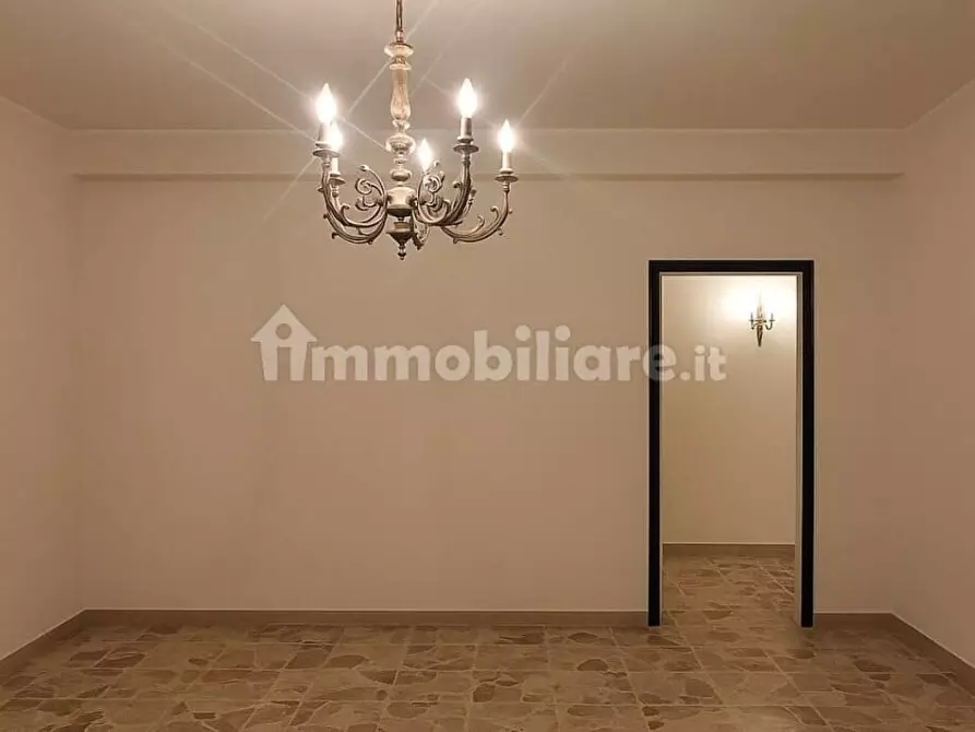 Immagine 17 di Quadrilocale in vendita  in Via Rosario Gagliardi a Siracusa