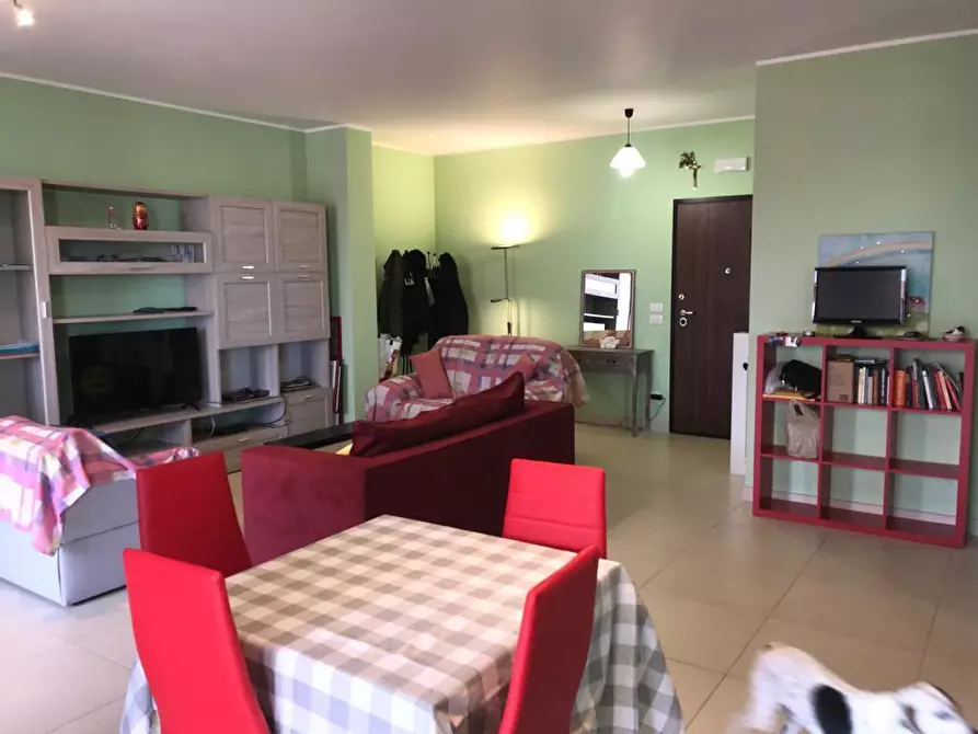 Immagine 29 di Pentalocale in vendita  in Viale San Panagia 170 a Siracusa