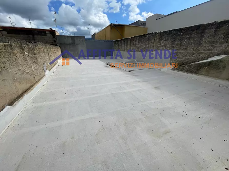 Immagine 2 di Magazzino in vendita  a Floridia