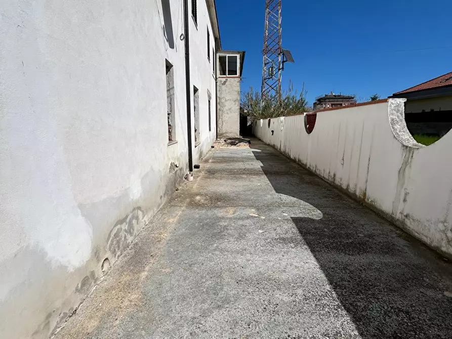 Immagine 29 di Casa trifamiliare in vendita  a Pescara